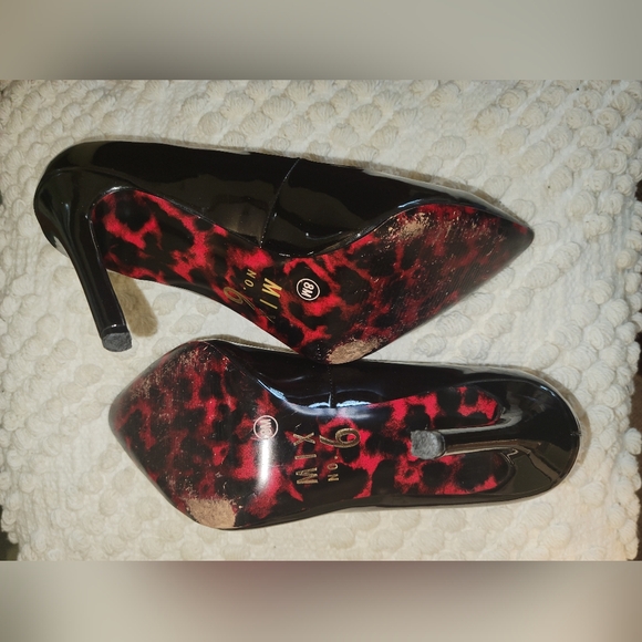 Mix No. 6 Black Patent Leather Heels - Picture 4 of 4
